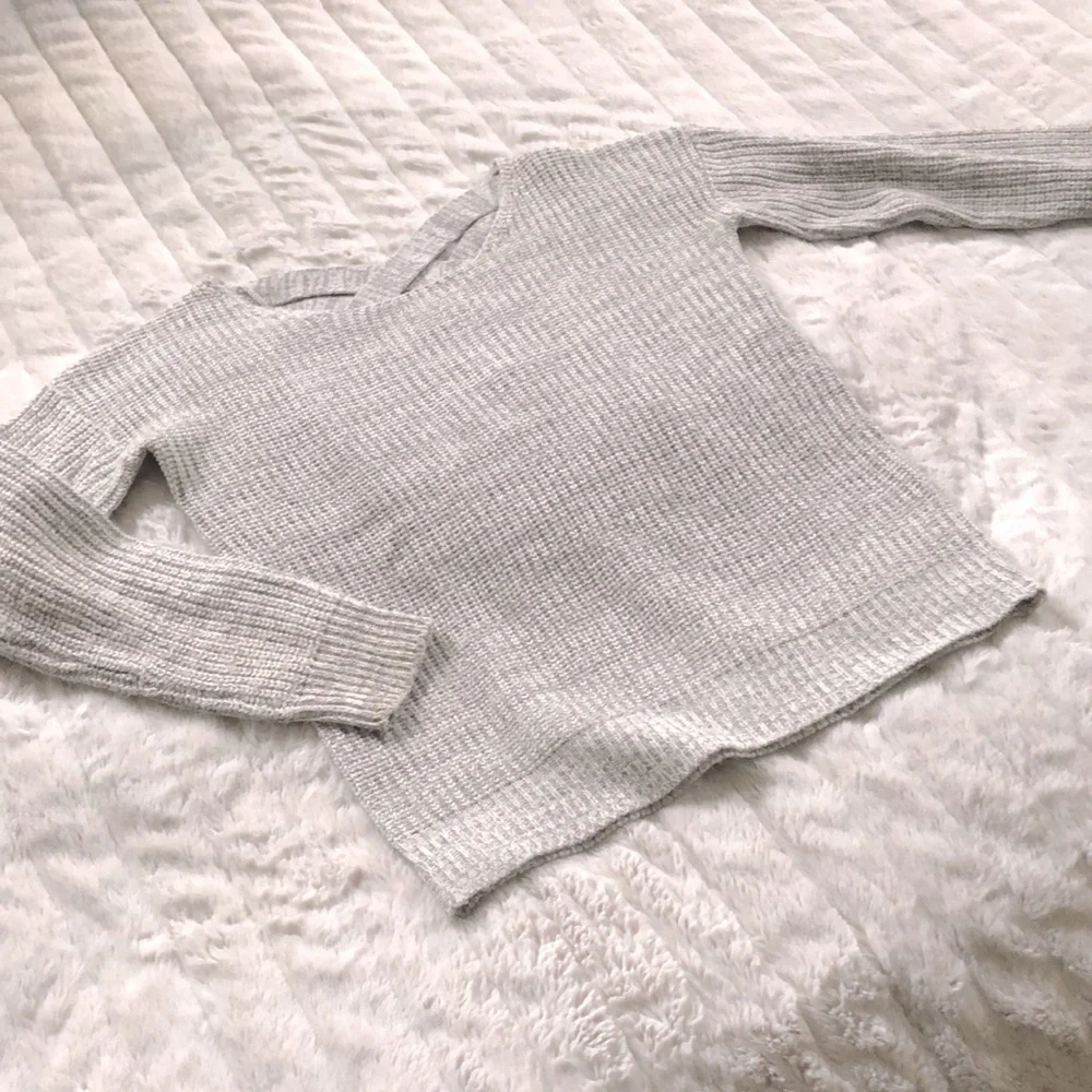 2/$25!‎ ⭐️ Nordstrom Poof Excellence Cross-Back Sweater - Picture 2 of 7